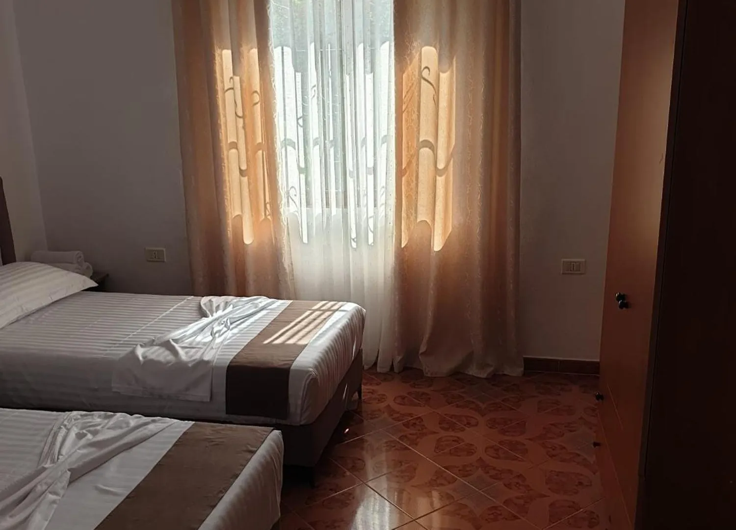 Centre Vlore Guest House
