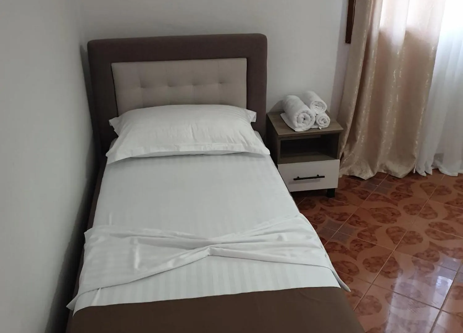 Centre Vlore Guest House