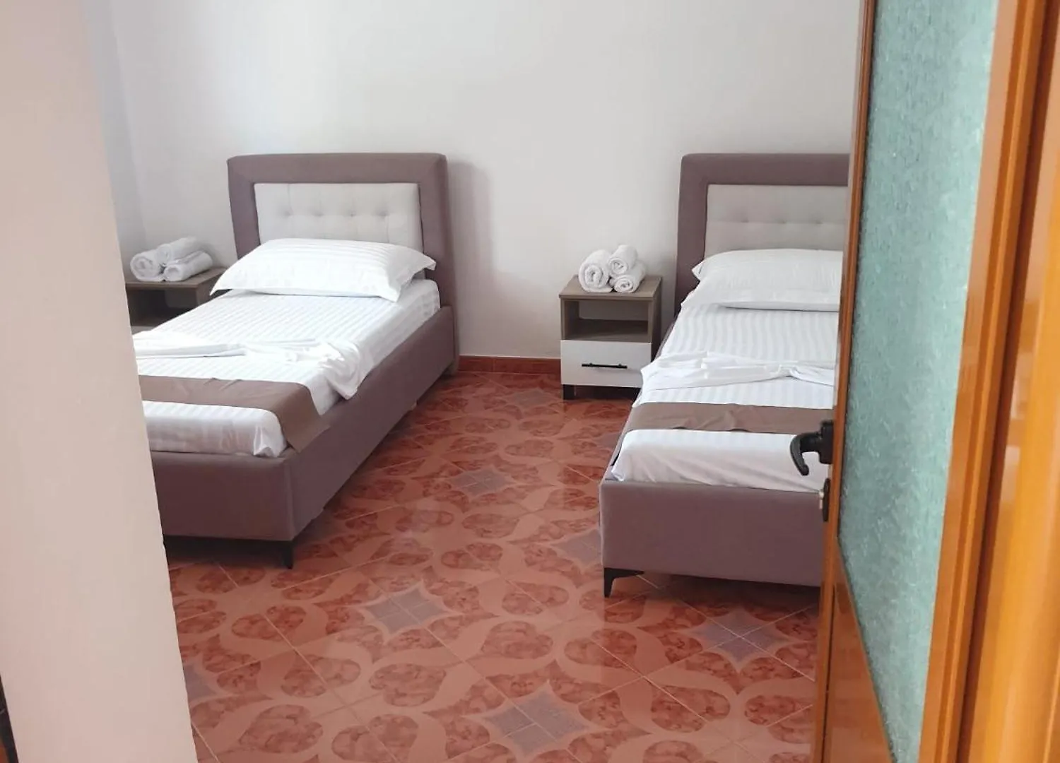 Centre Vlore Guest House